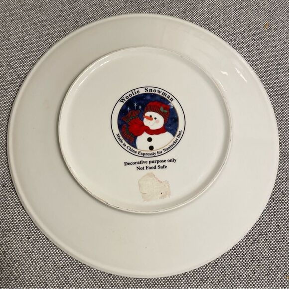 Snowman holiday decorative plate with gold trim - Picture 4 of 4